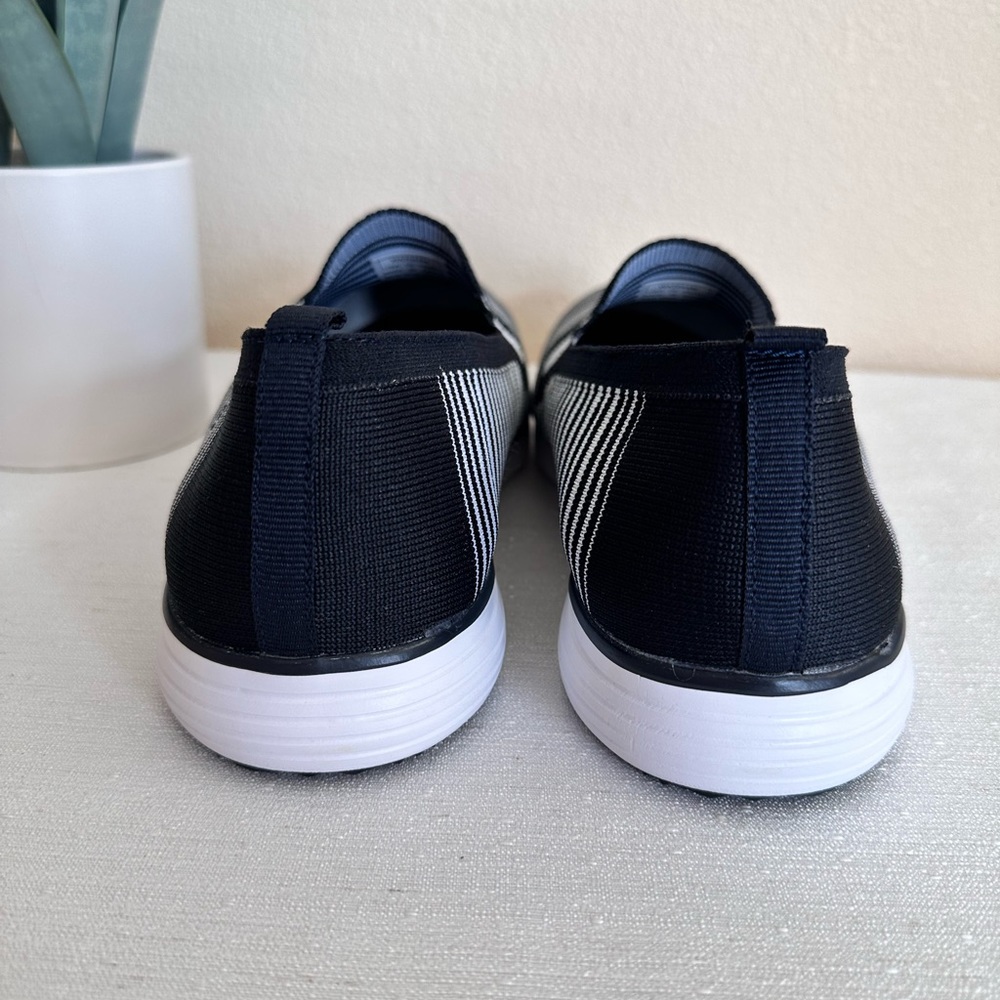 New Propet TravelFit Dark Navy/White Stripe Knit Slip On Sneakers Women’s 10 - Picture 9 of 12